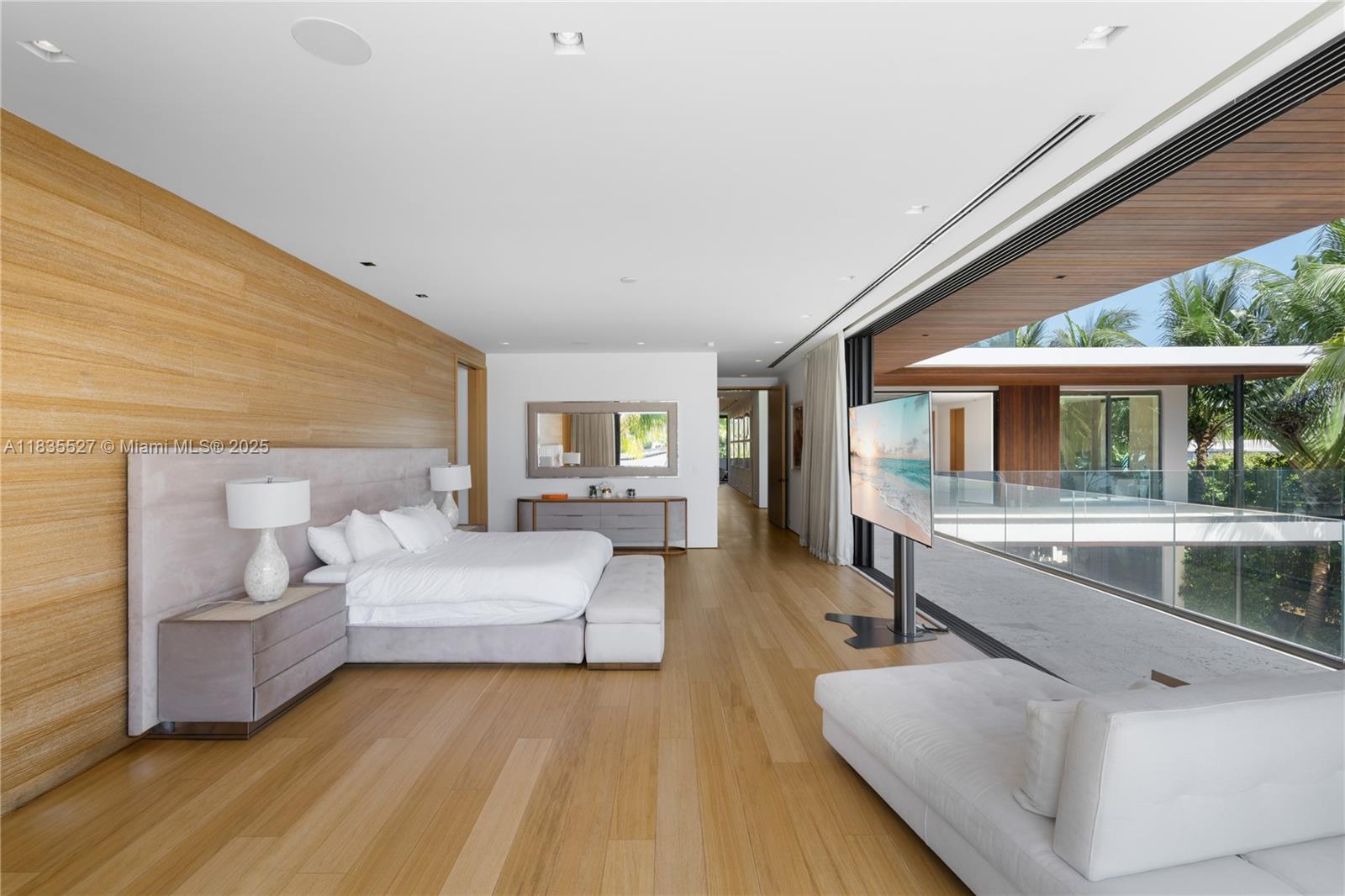 126 W San Marino Drive