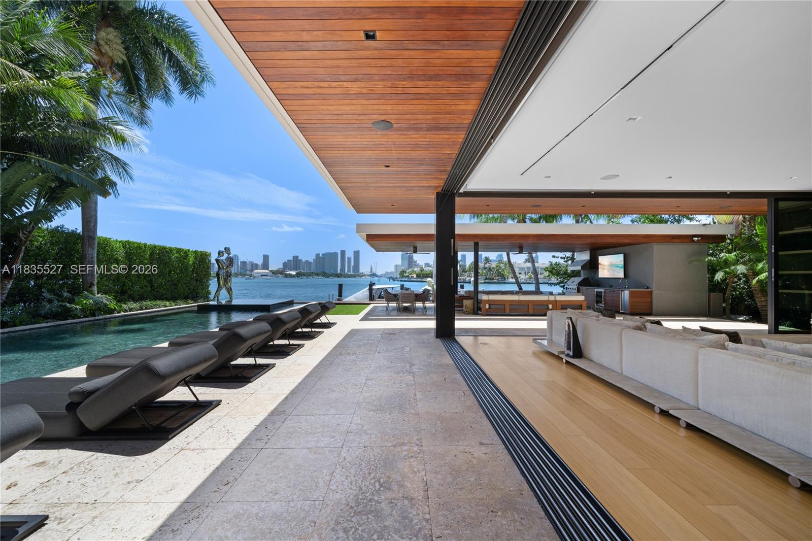 126 W San Marino Drive