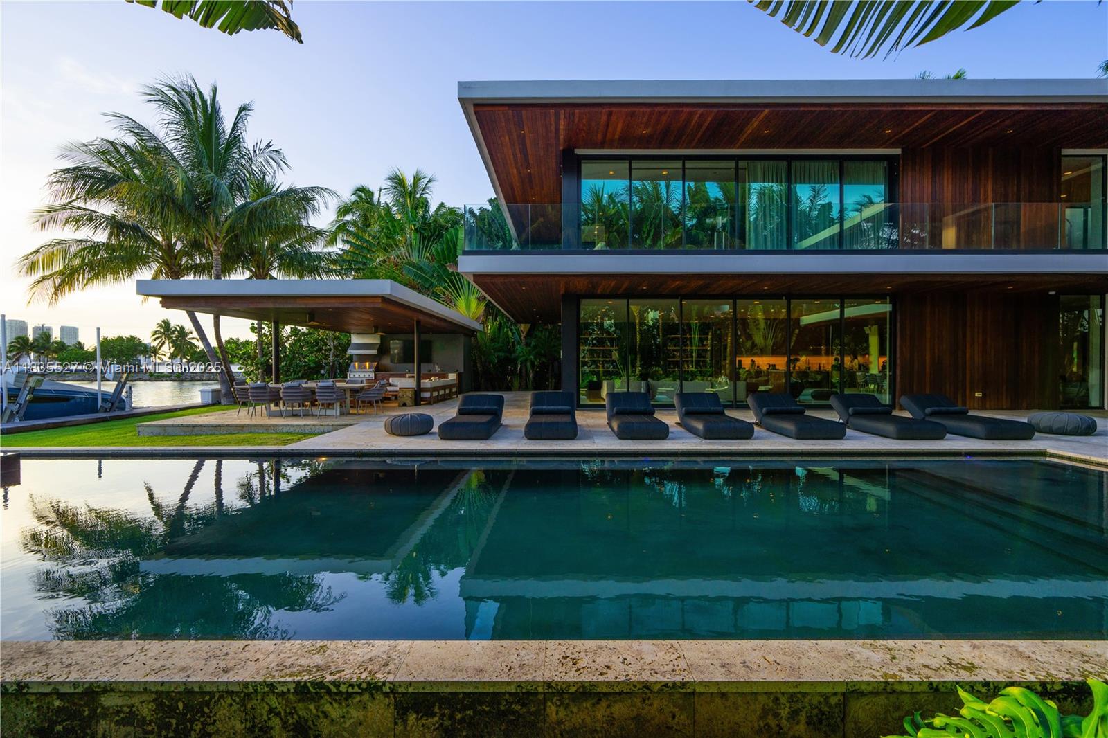 126 W San Marino Drive
