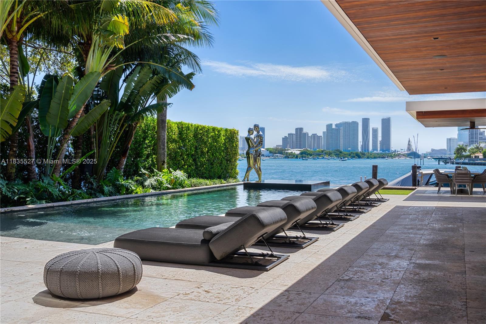 126 W San Marino Drive