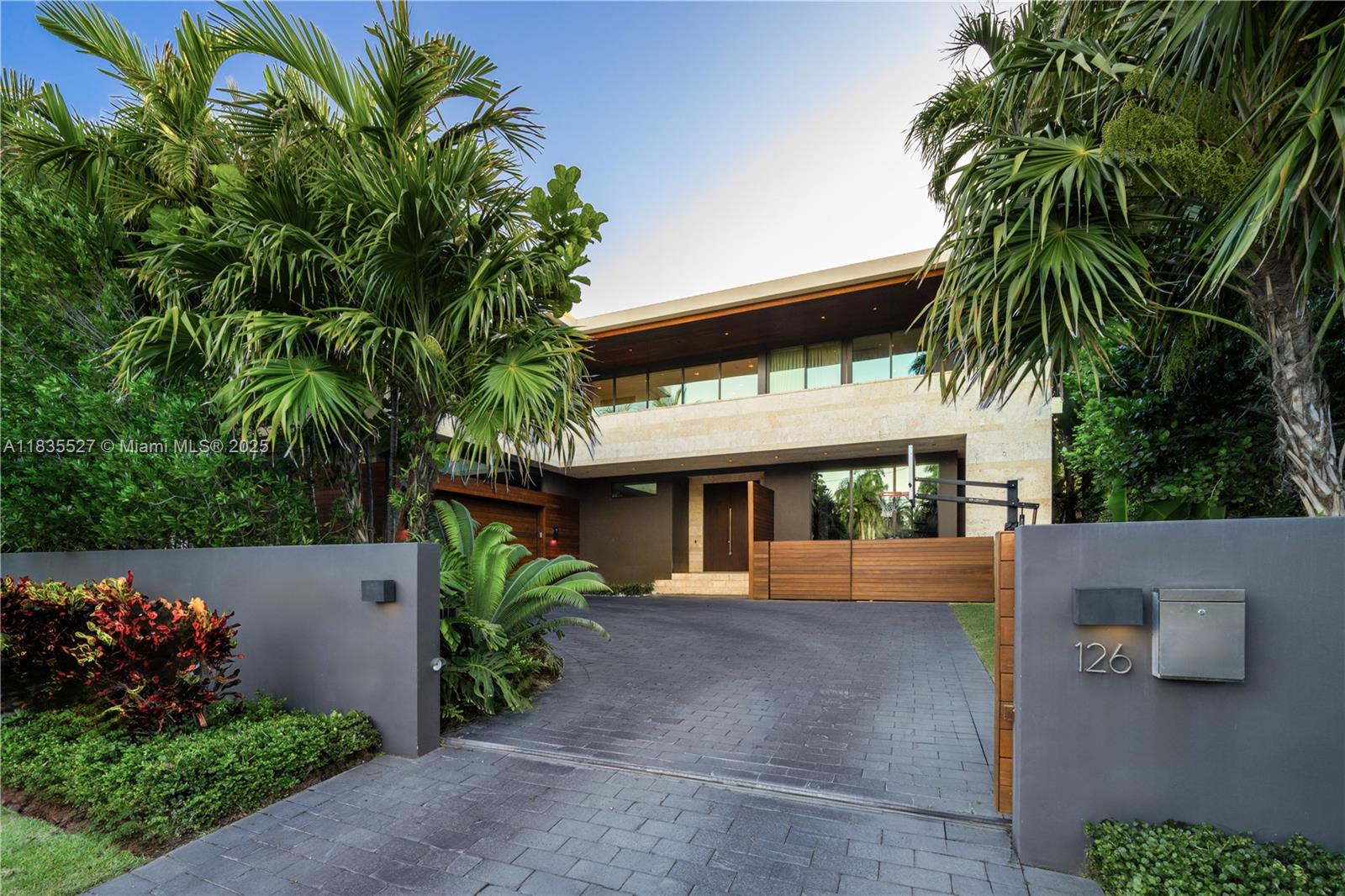 126 W San Marino Drive