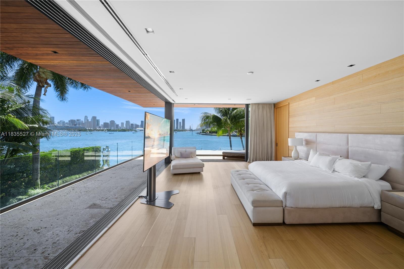 126 W San Marino Drive