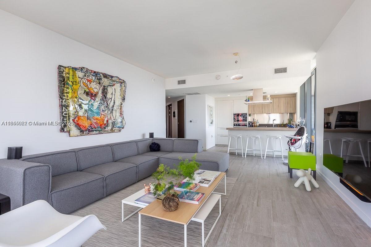 1000 Brickell Plz # 3512