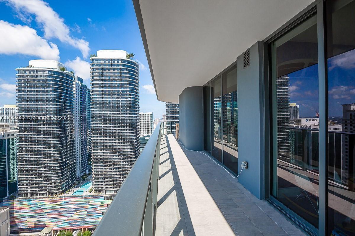 1000 Brickell Plz # 3512