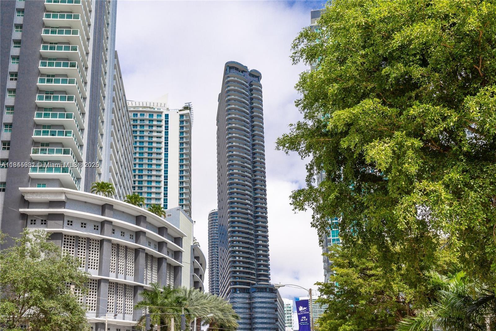 1000 Brickell Plz # 3512