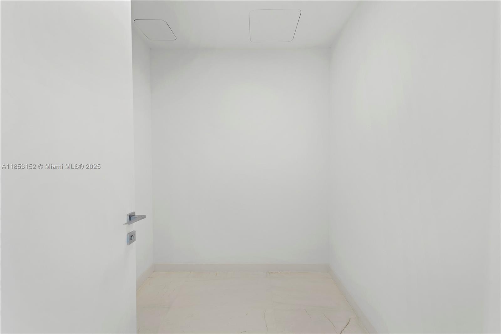 Aston Martin Residences 1809