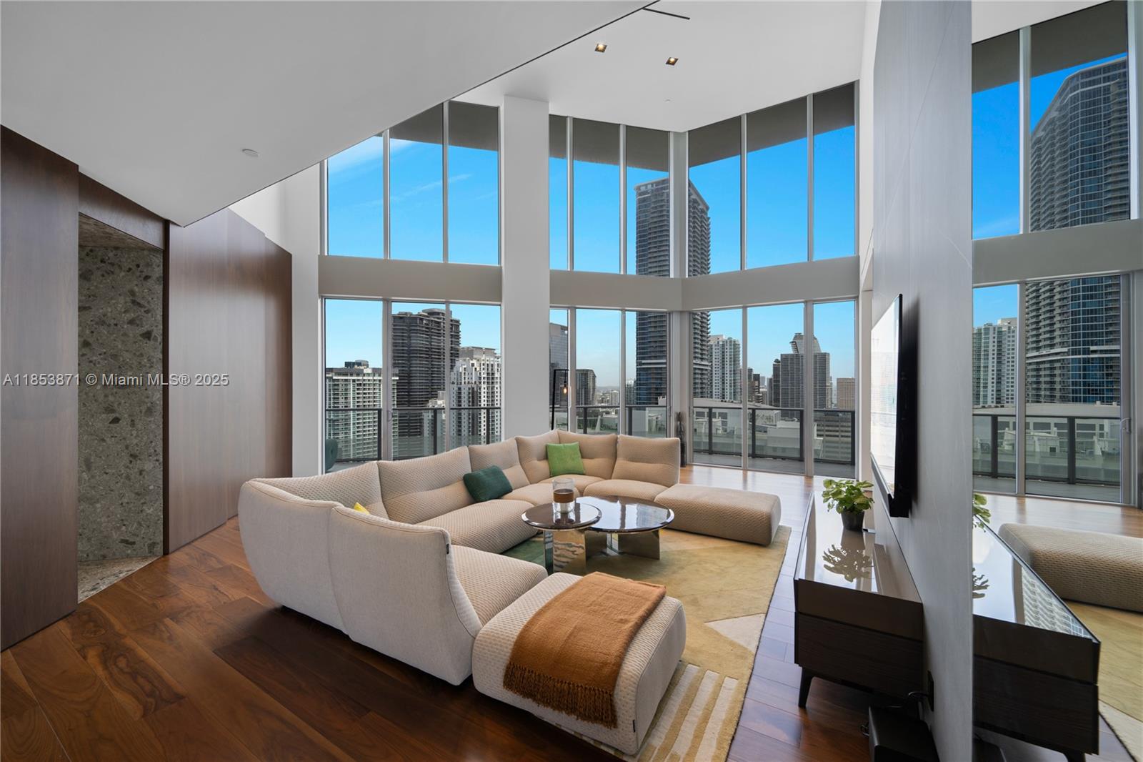 Brickell House Penthouse 4401
