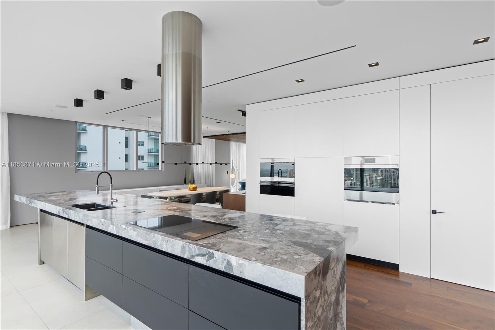 Brickell House Penthouse 4401