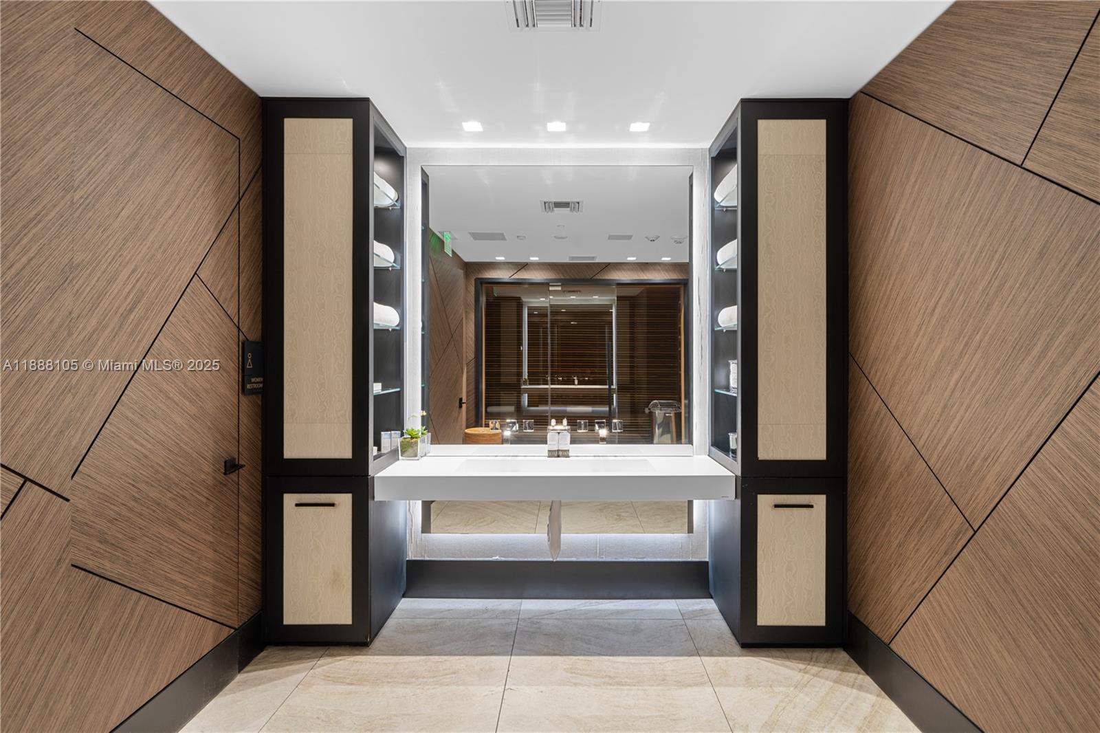 Muse Lower Penthouse