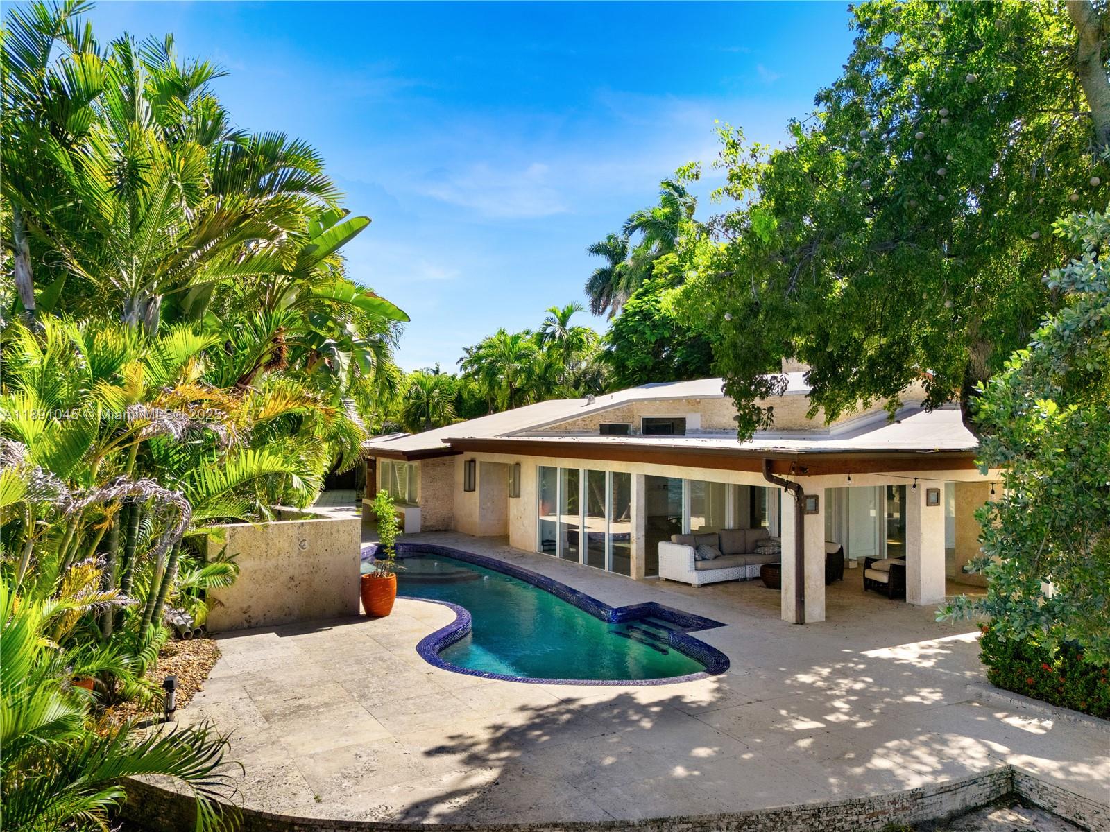 444 W Rivo Alto Drive