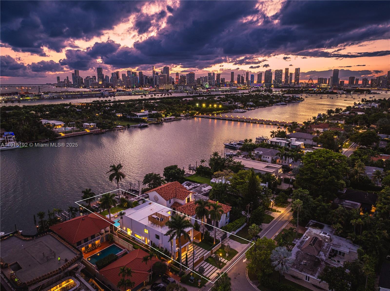94 S Hibiscus Drive