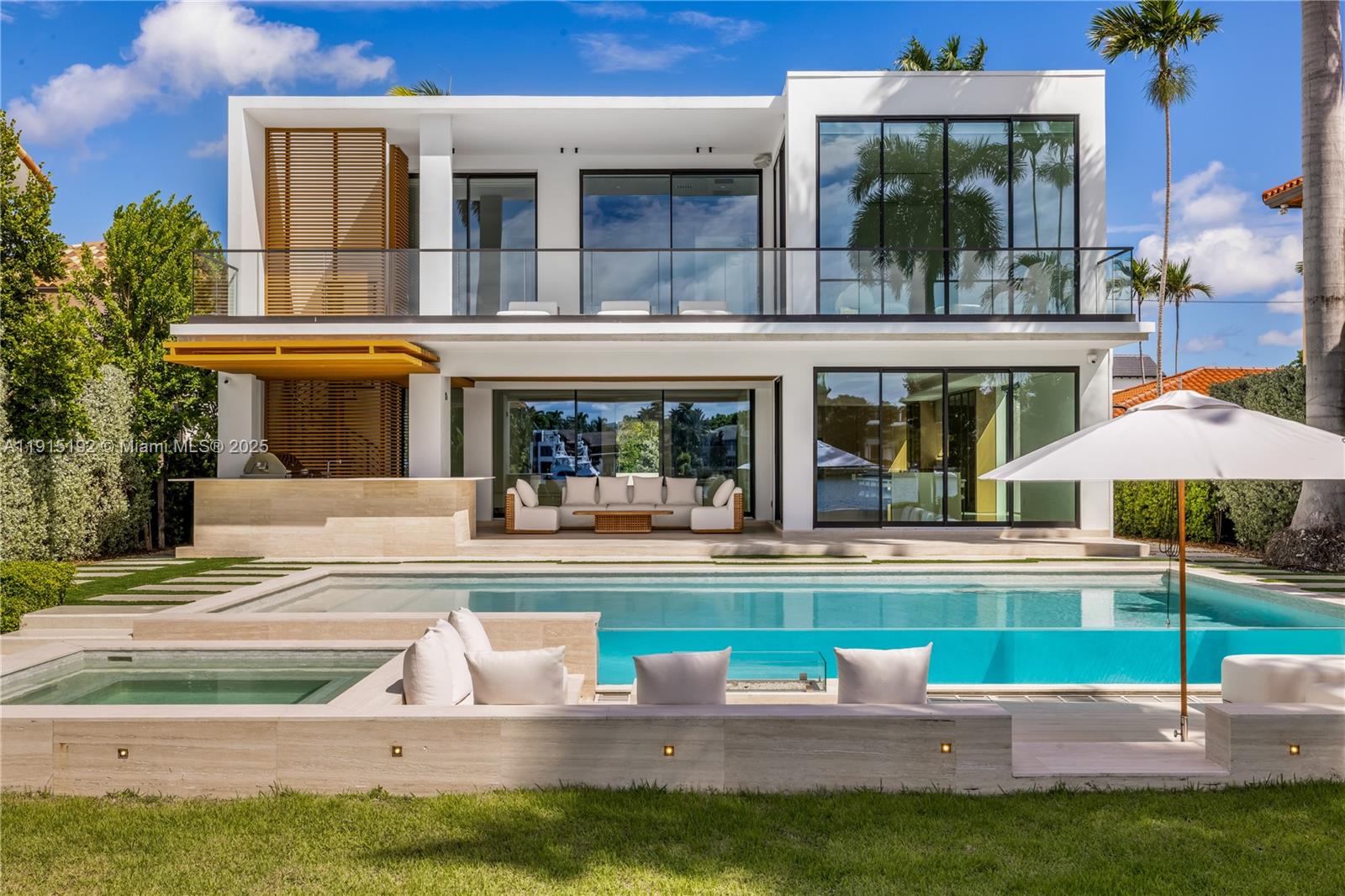 94 S Hibiscus Drive