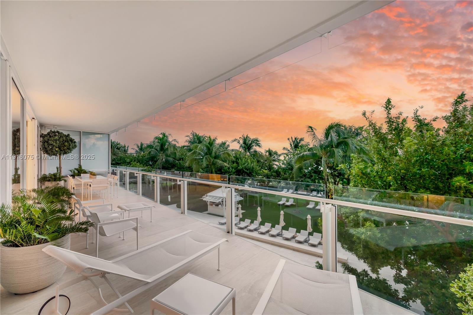9001 Collins Ave # 207 Unit: S-207