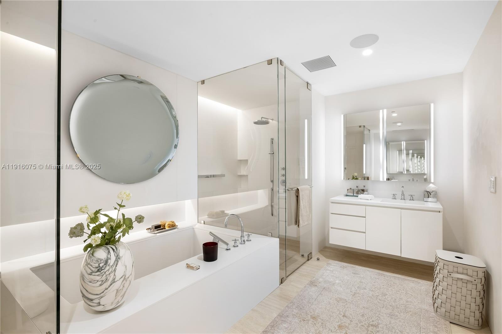 9001 Collins Ave # 207 Unit: S-207
