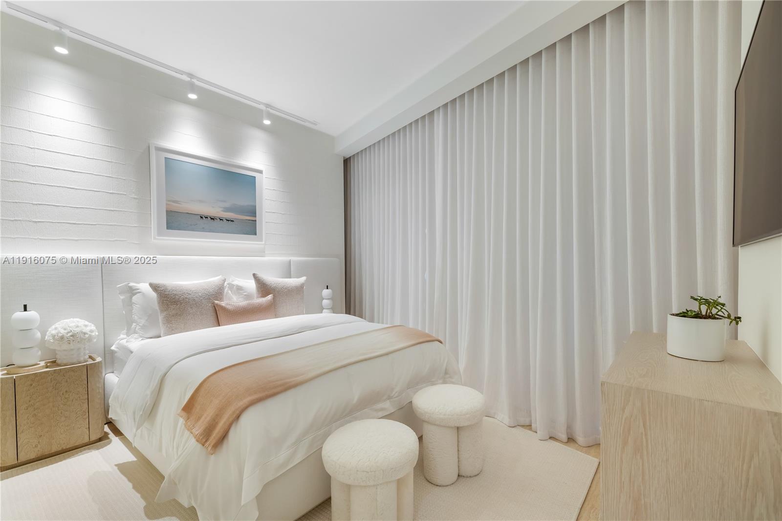 9001 Collins Ave # 207 Unit: S-207