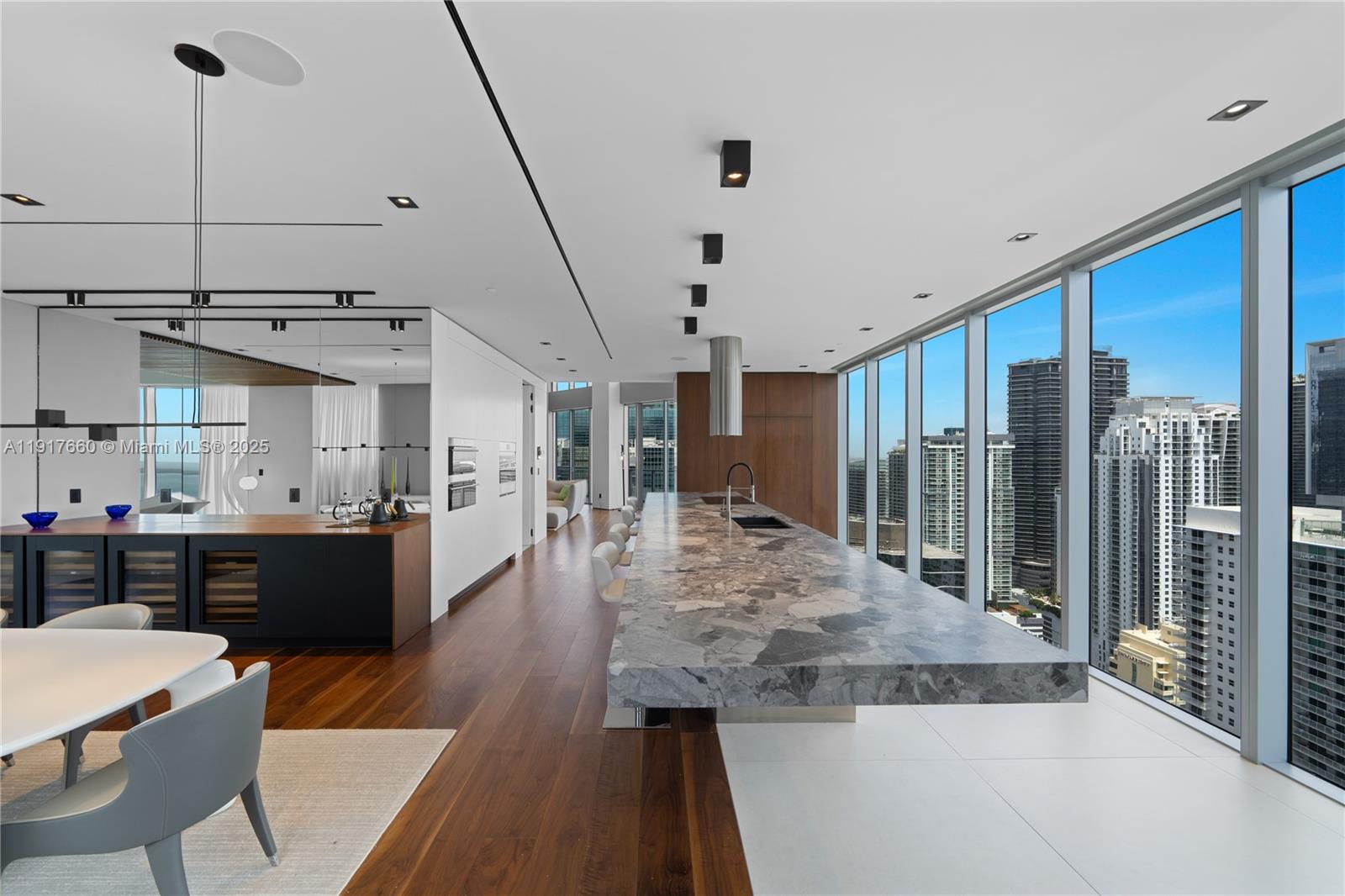 Brickell House Penthouse 4401