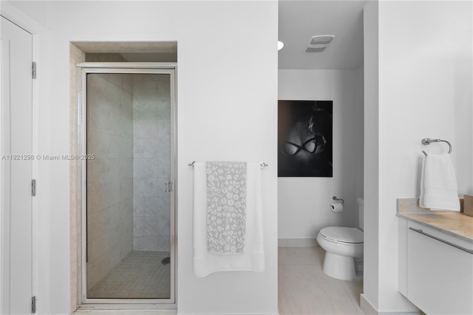 1900 N Bayshore Dr # 4902