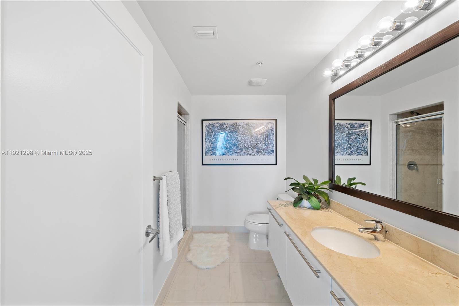 1900 N Bayshore Dr # 4902