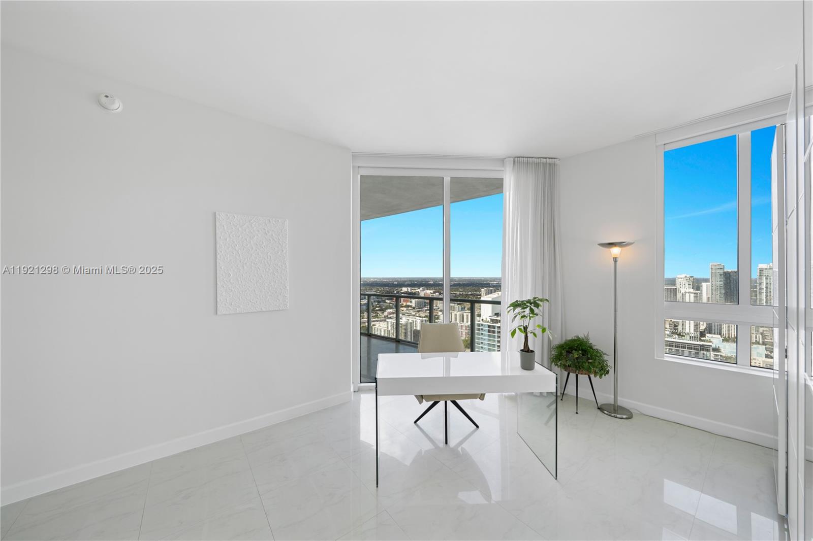 1900 N Bayshore Dr # 4902