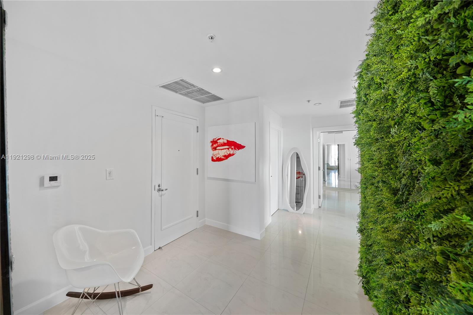 1900 N Bayshore Dr # 4902