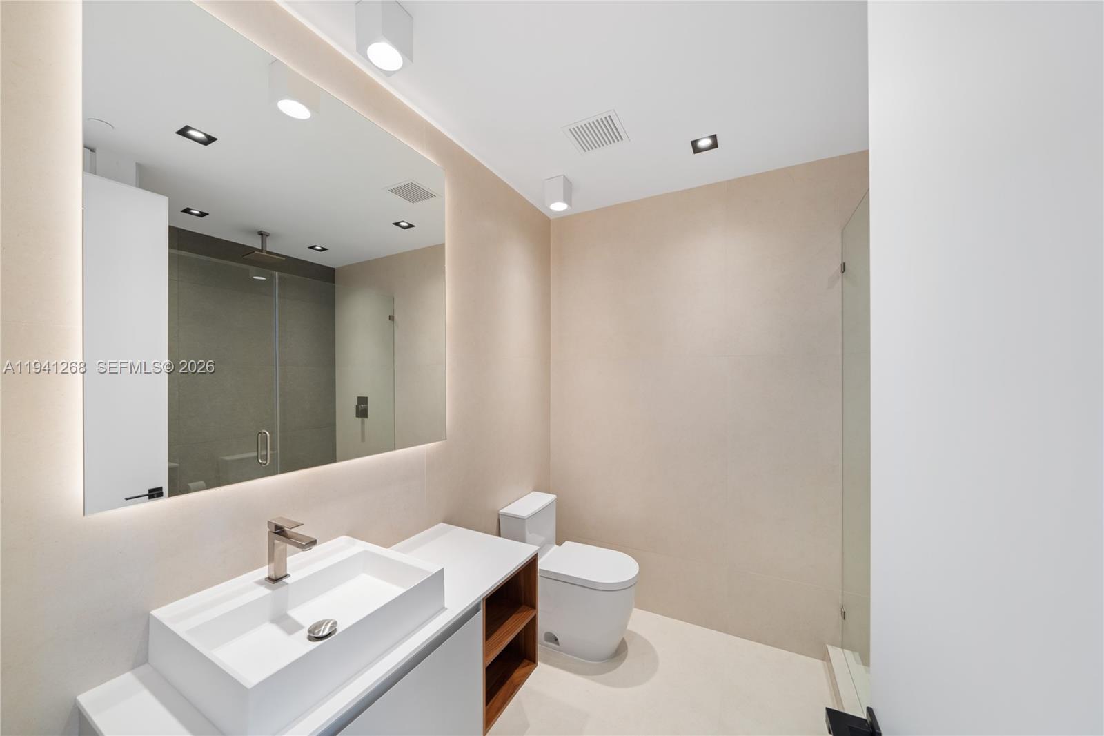 1300 Brickell Bay Dr # 4401