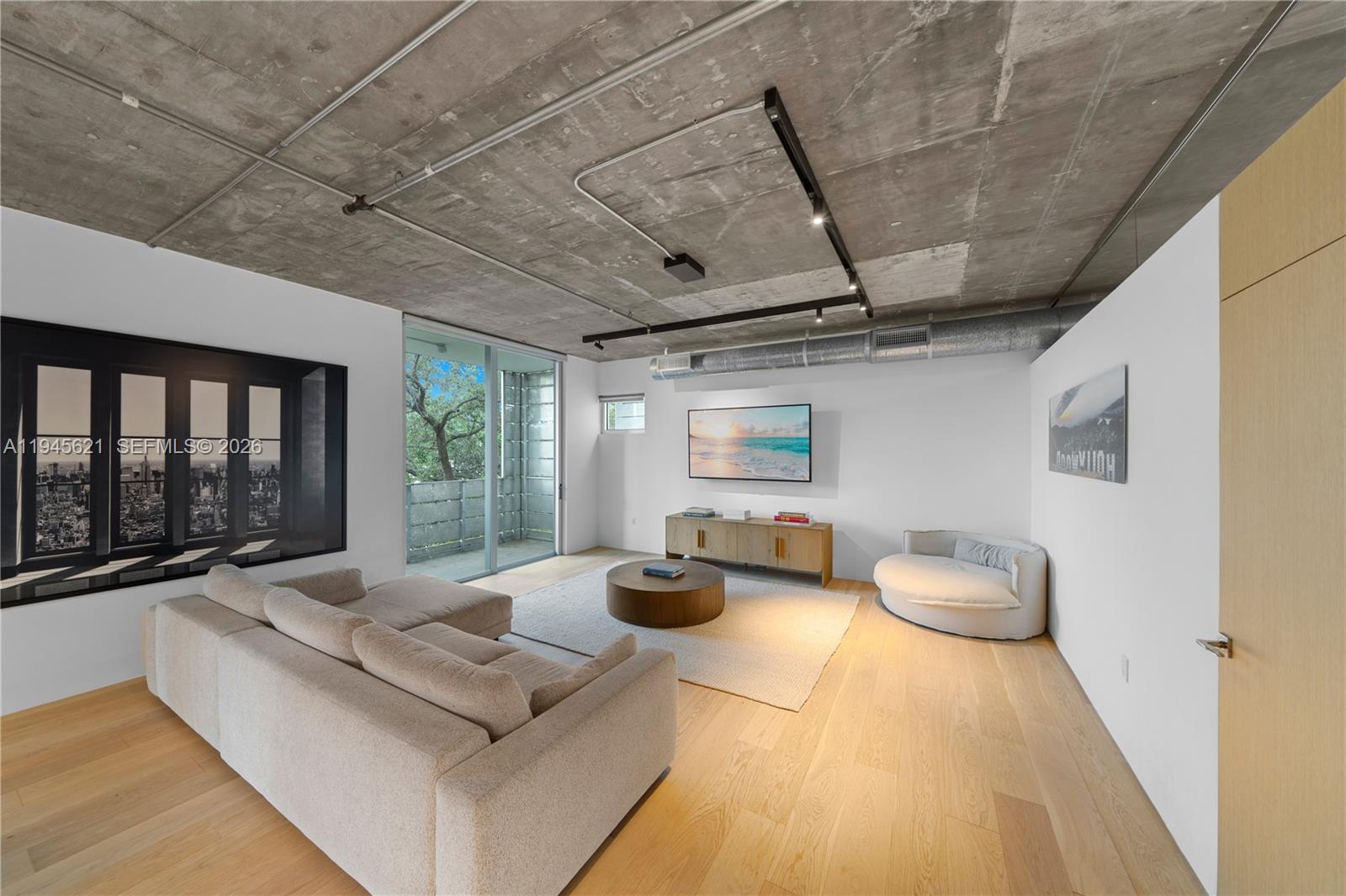 1700 Meridian Ave # 306