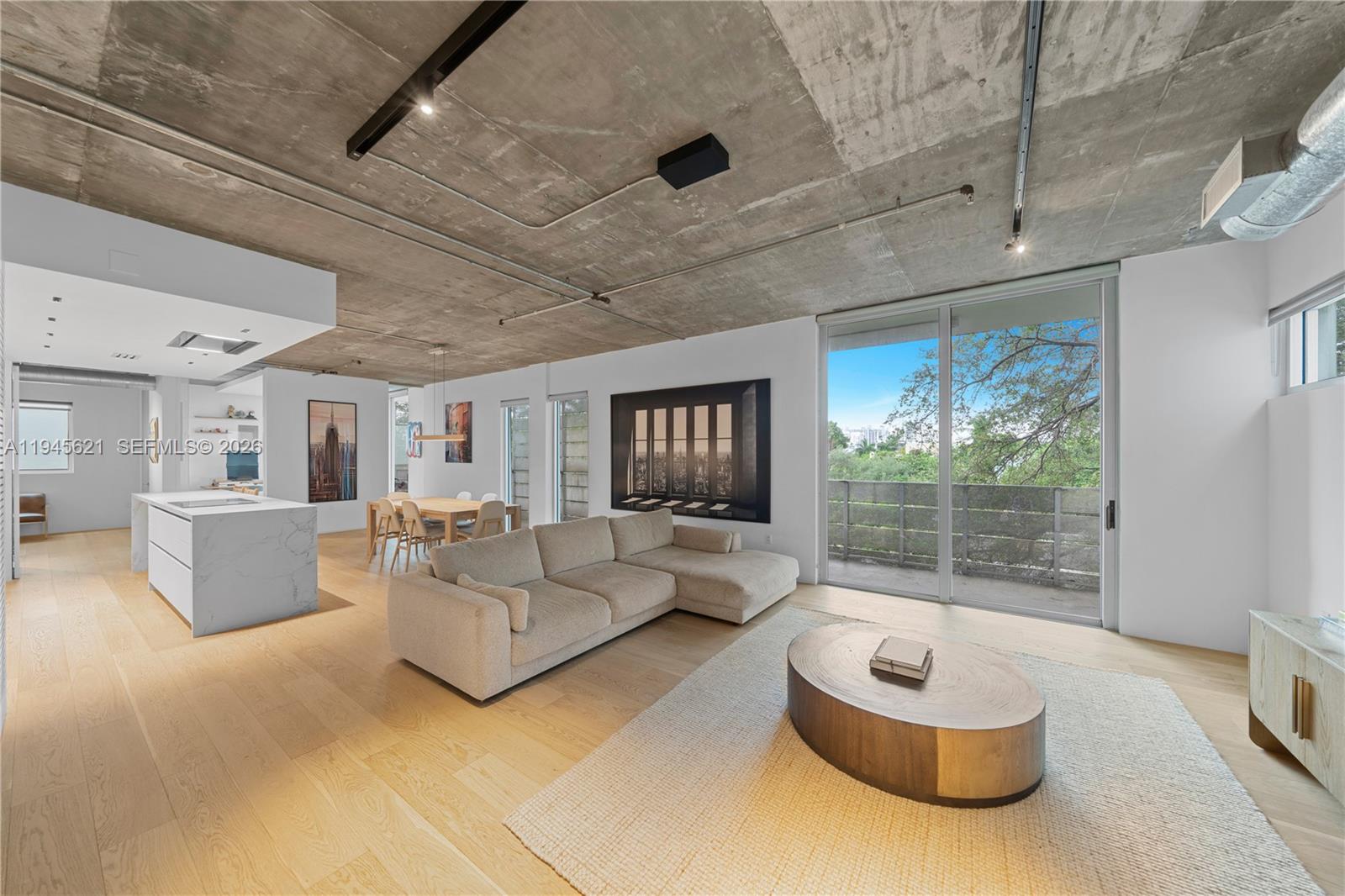 1700 Meridian Ave # 306