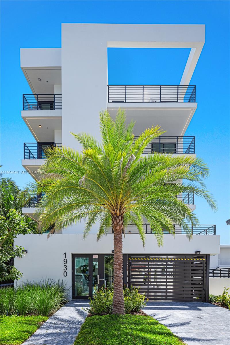 1930 Bay Drive Lanai