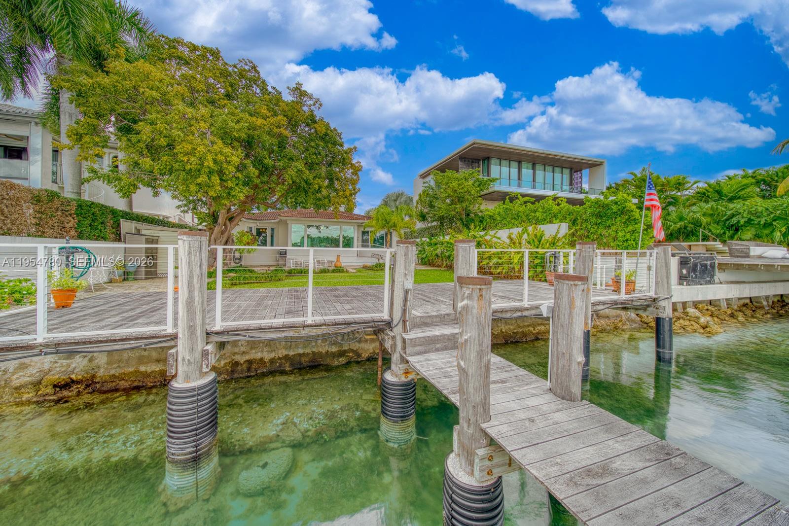 170 S Hibiscus Drive