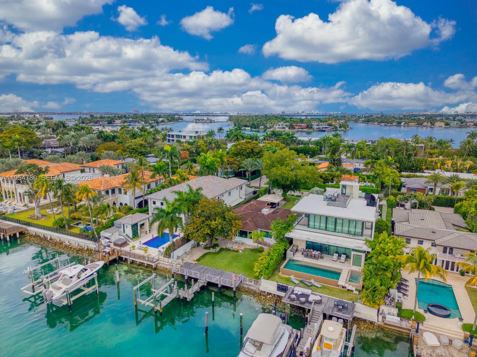 170 S Hibiscus Drive