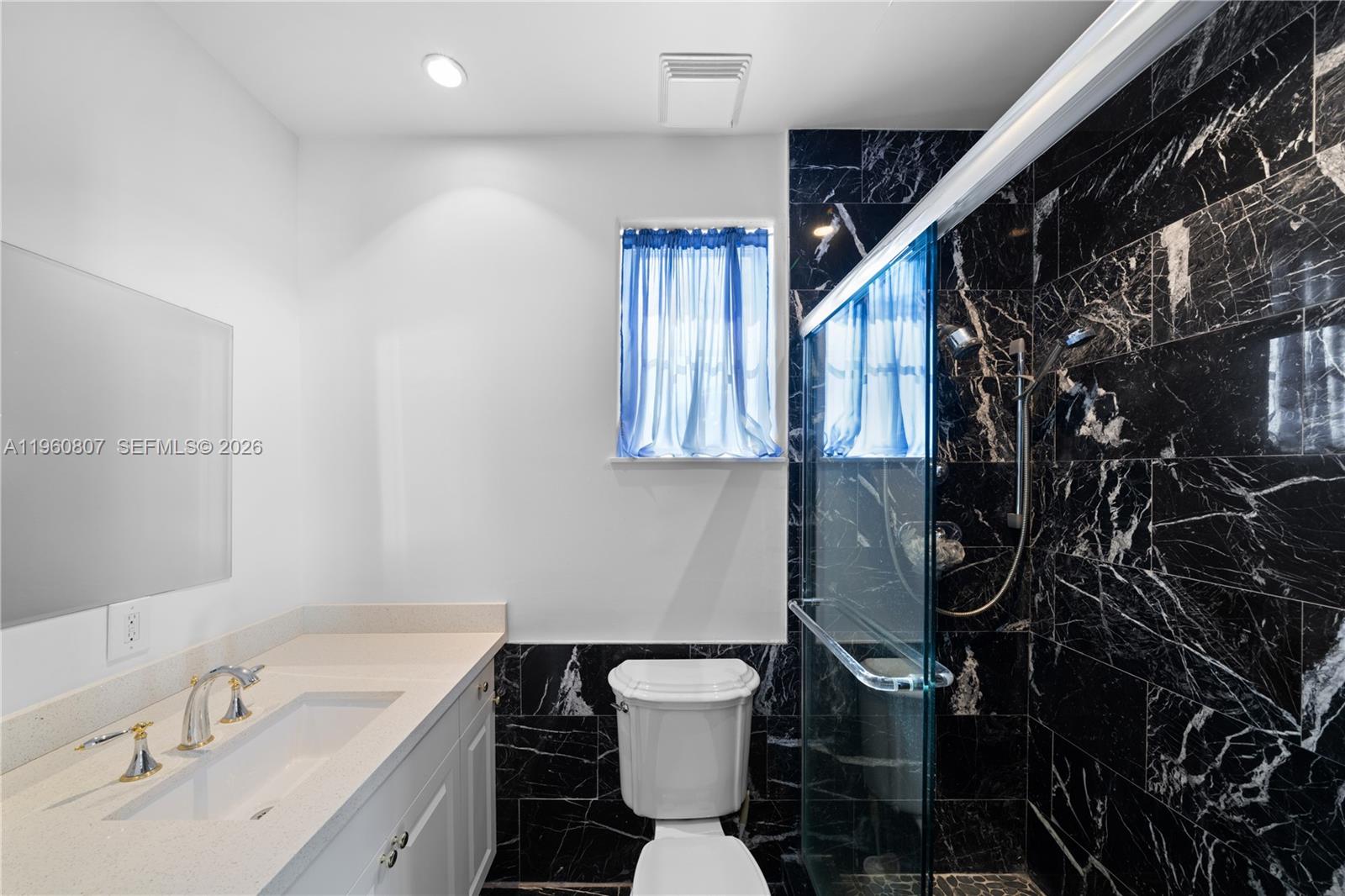 3914 Island Estates Dr