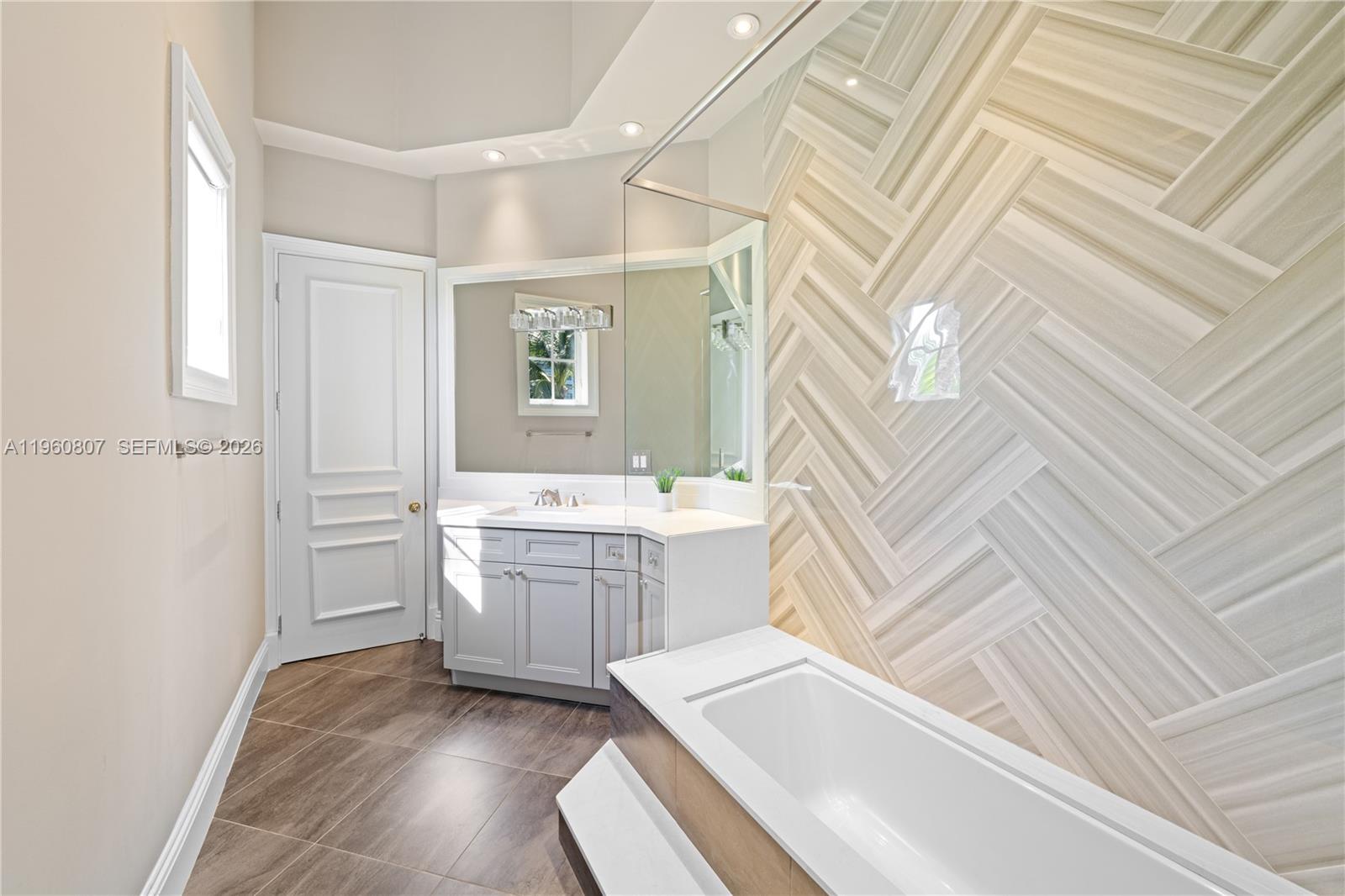 3914 Island Estates Dr