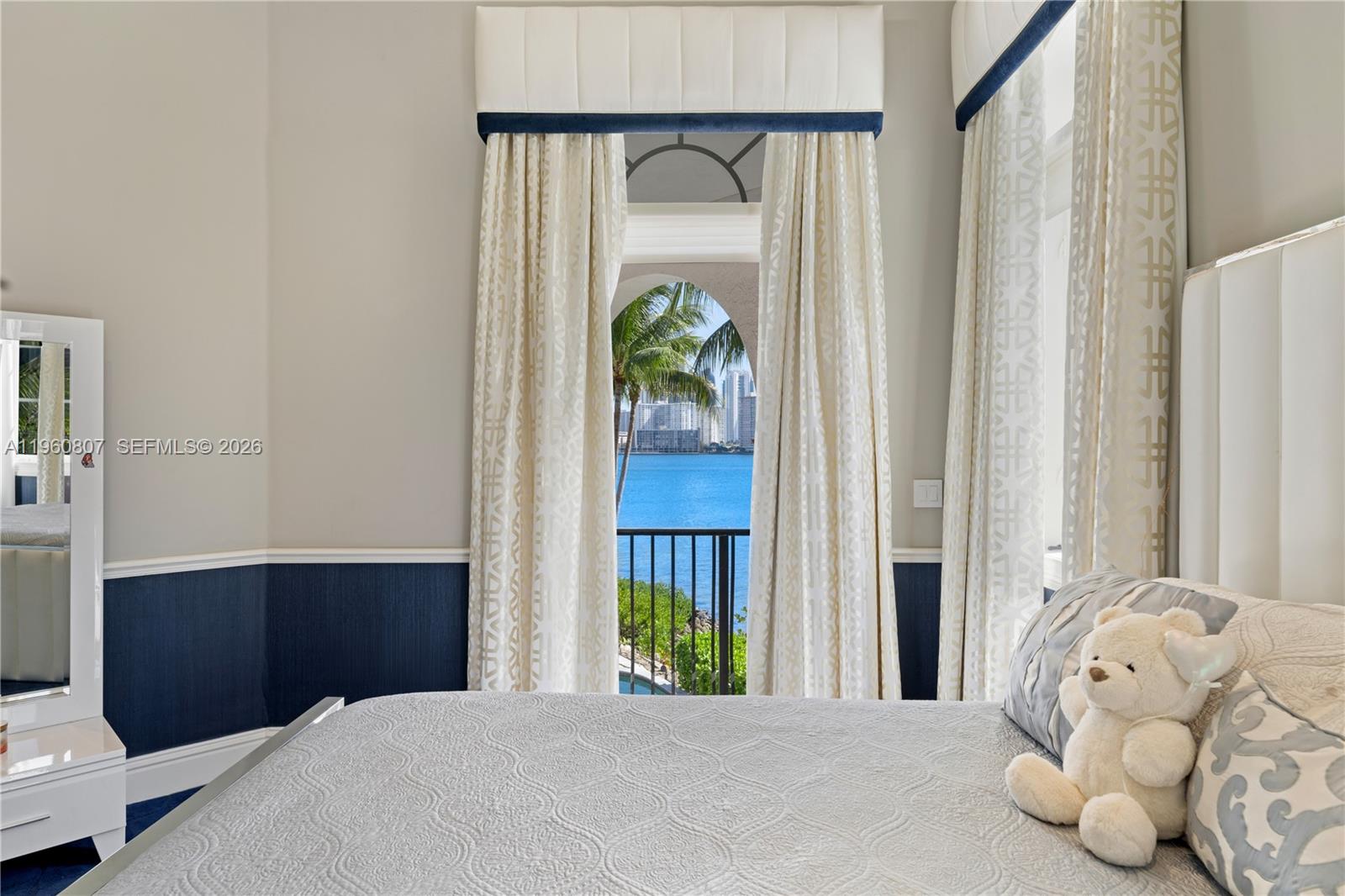 3914 Island Estates Dr