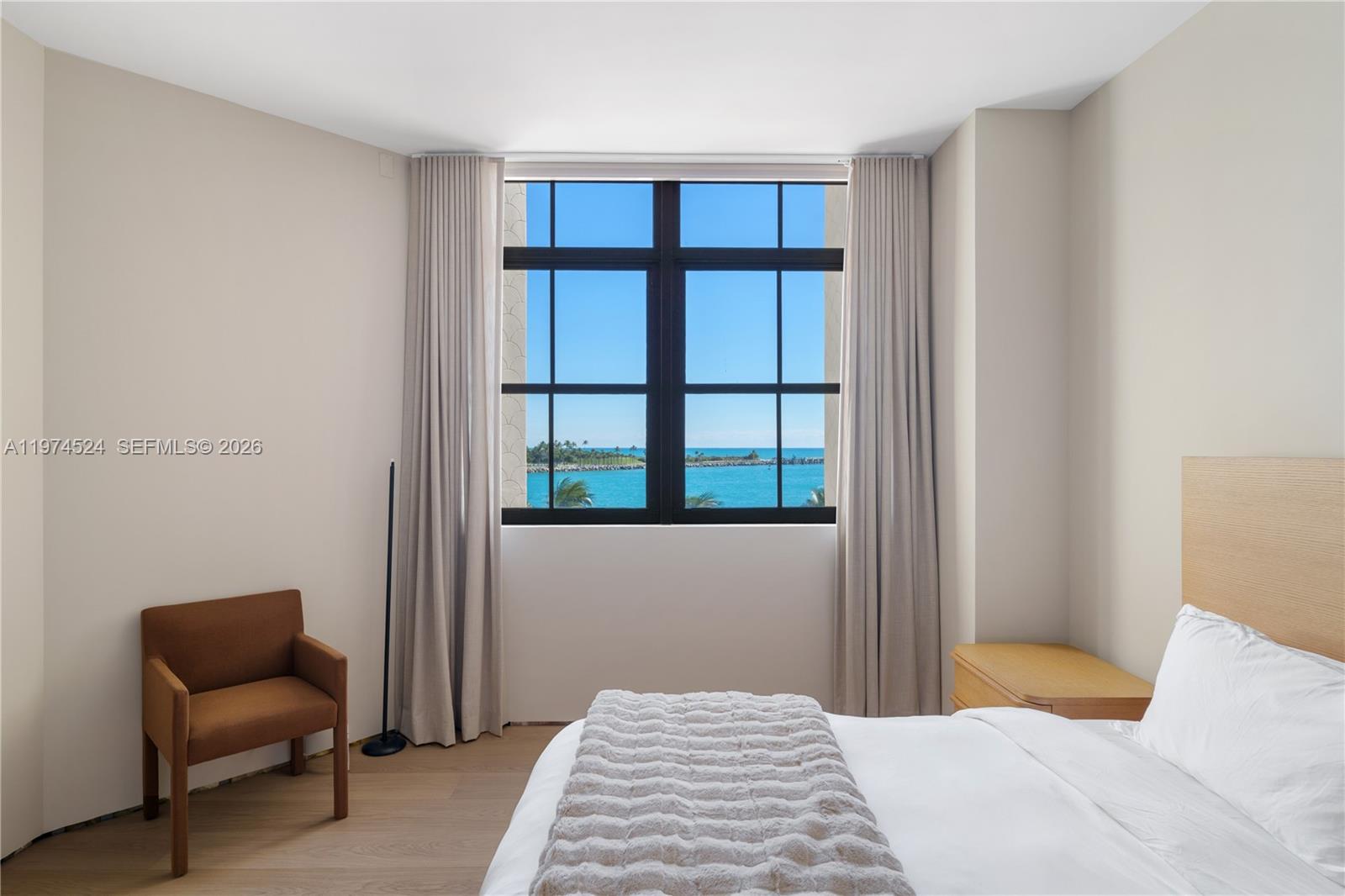 Palazzo Del Sol 7043