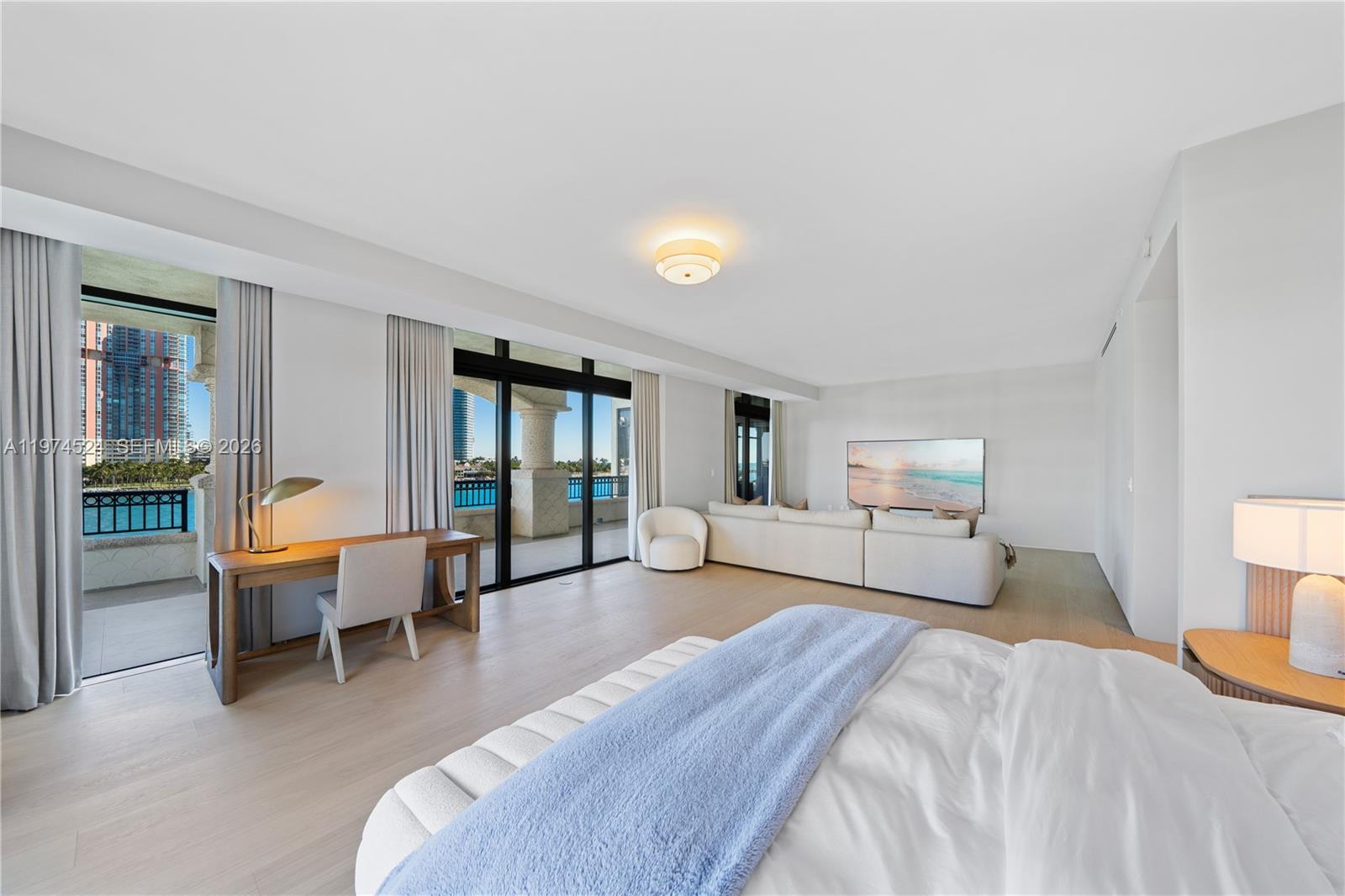 Palazzo Del Sol 7043