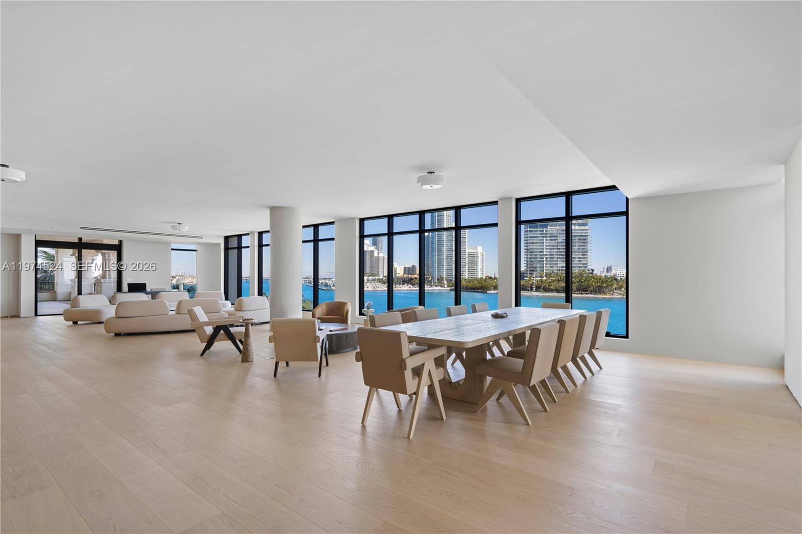 Palazzo Del Sol 7043