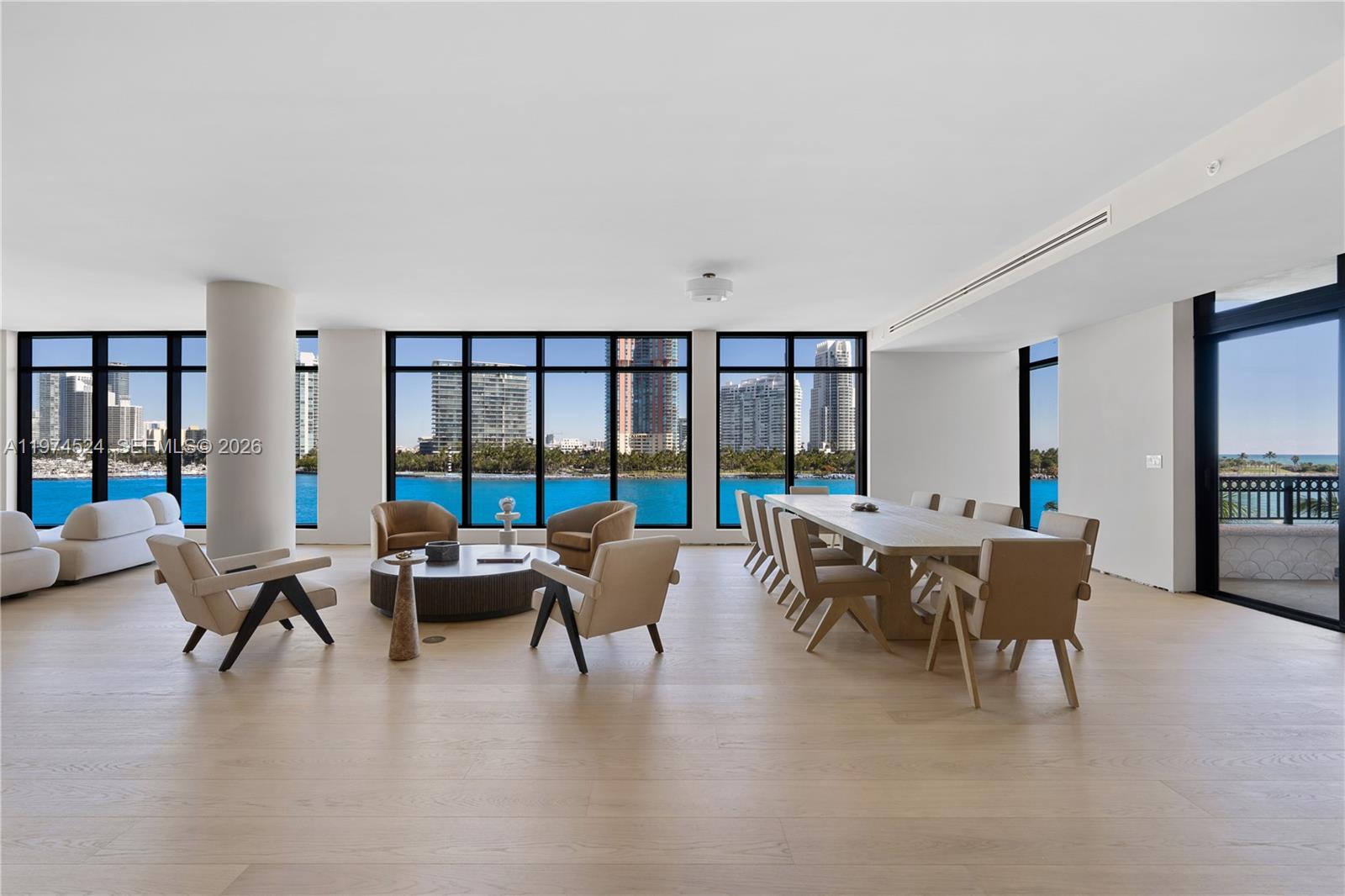 Palazzo Del Sol 7043