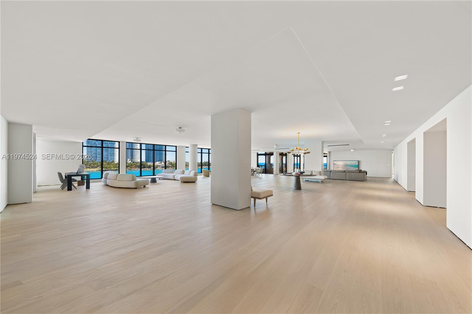 Palazzo Del Sol 7043