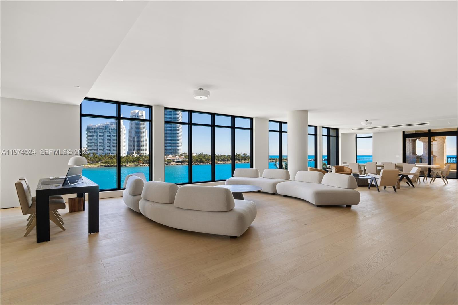 Palazzo Del Sol 7043