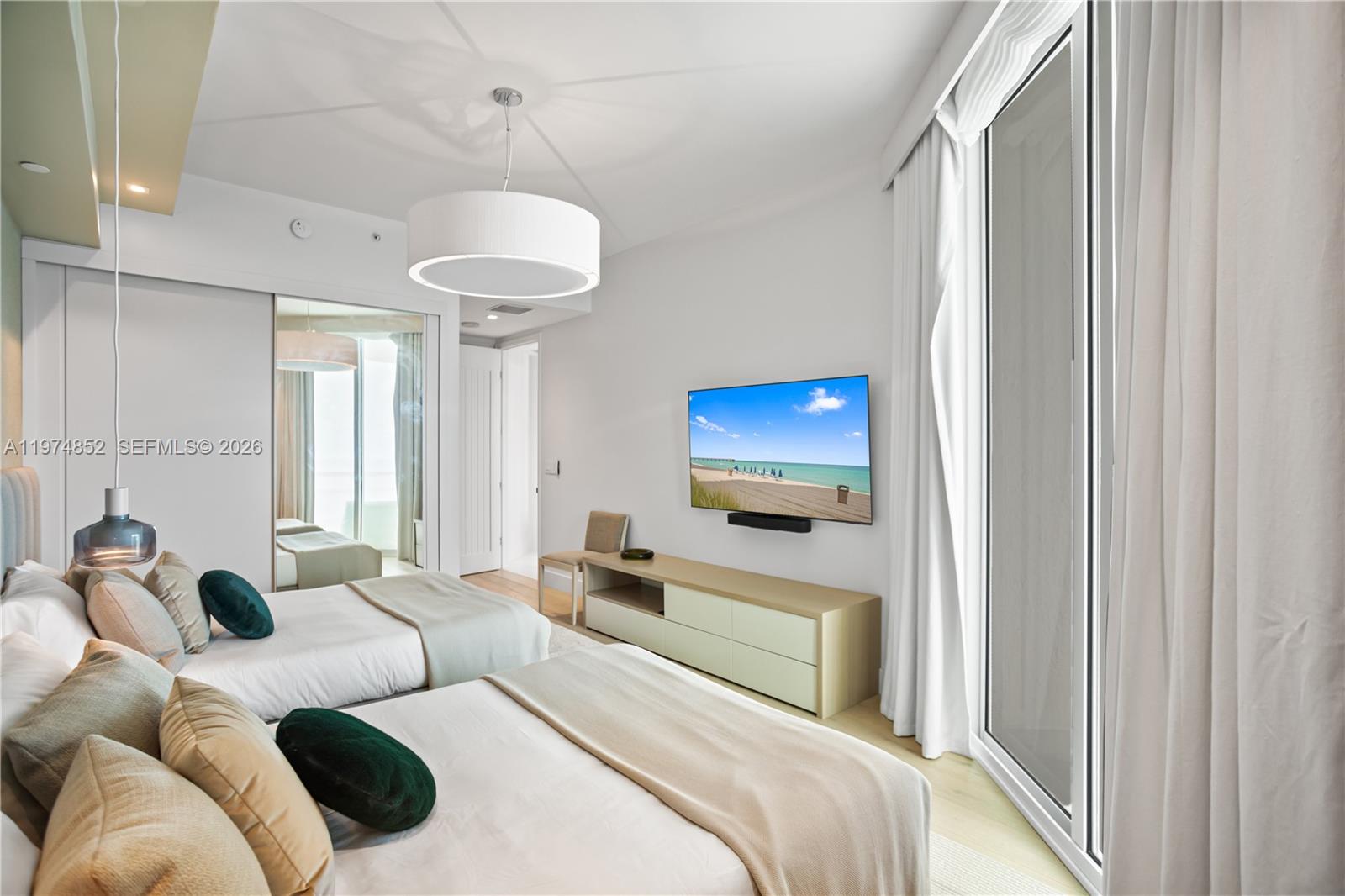 16051 Collins Ave # 3202