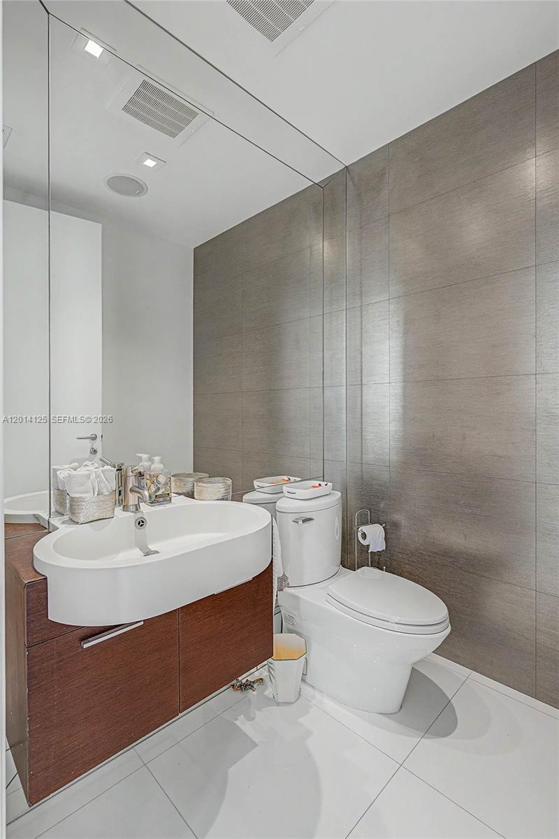 2627 S Bayshore Drive # 2601