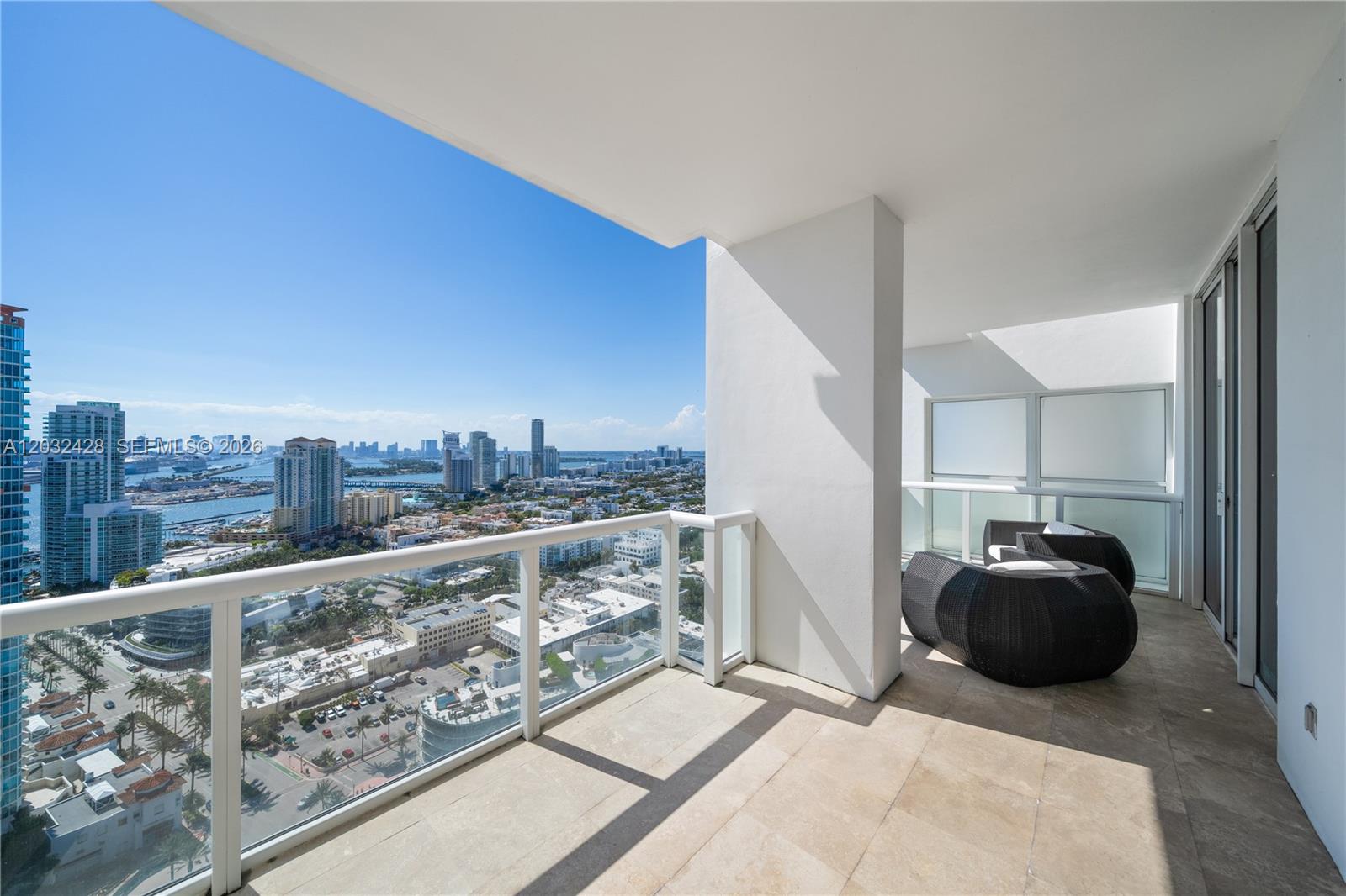 50 S Pointe Dr # 3103