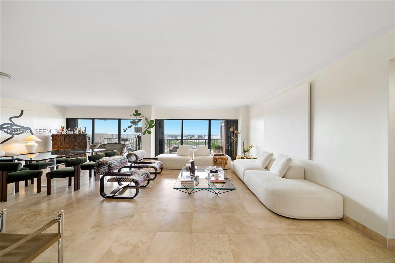 1800 NE 114th St # 1811