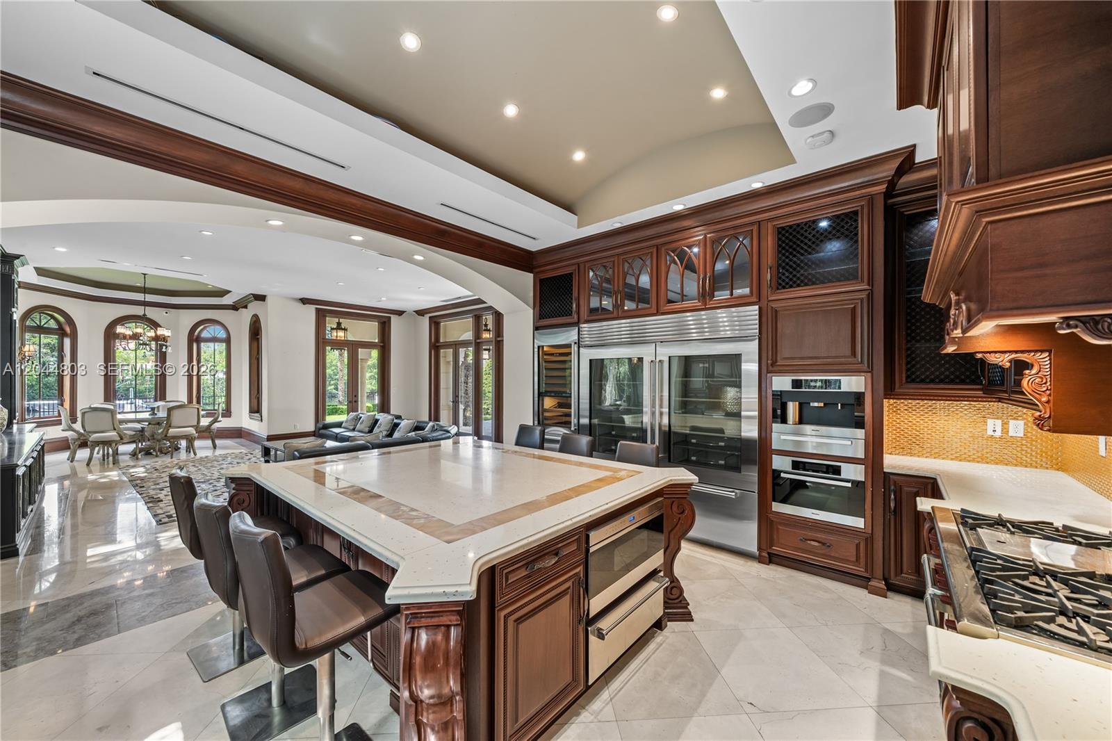 150 Edgewater Dr