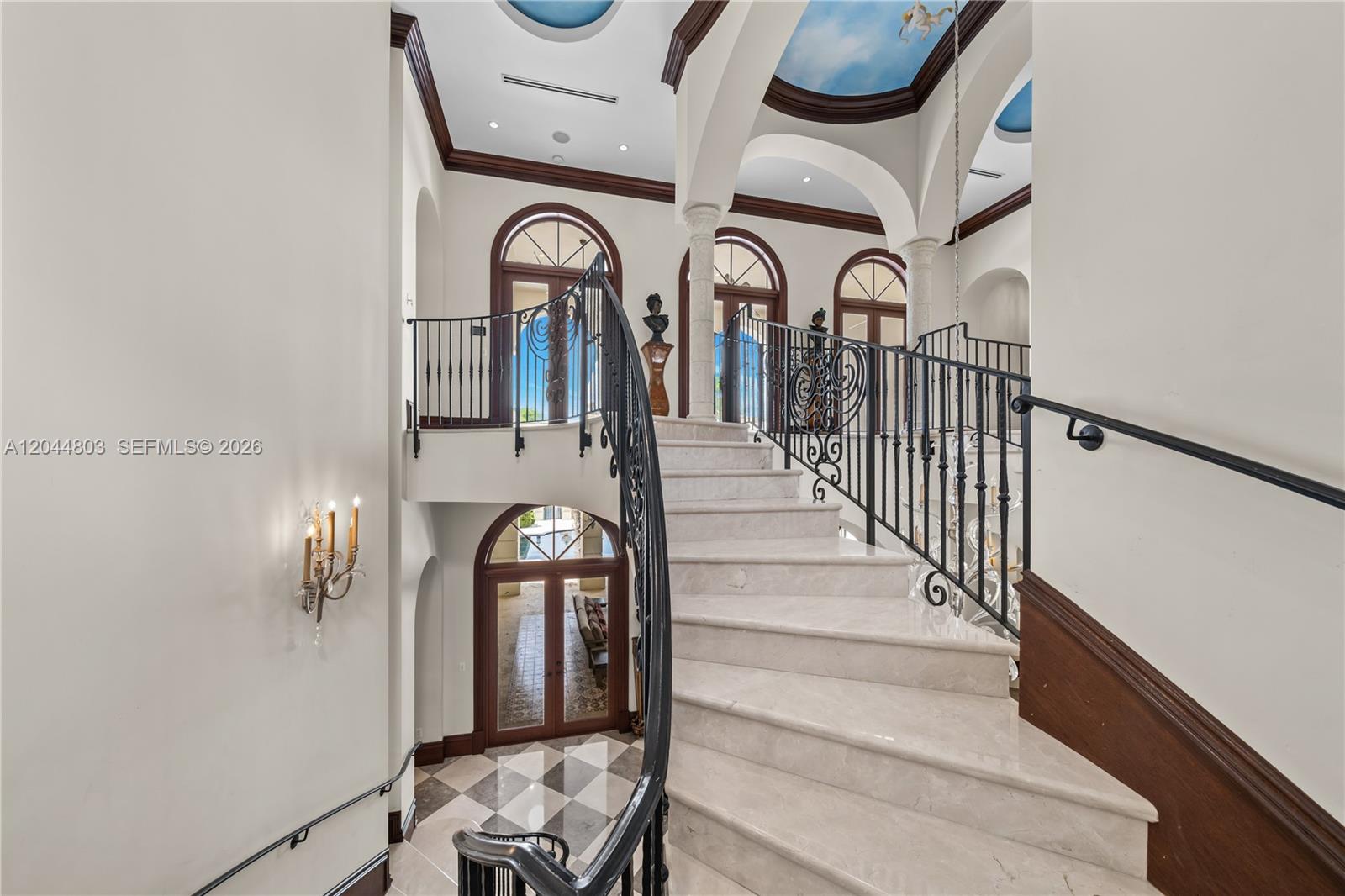 150 Edgewater Dr