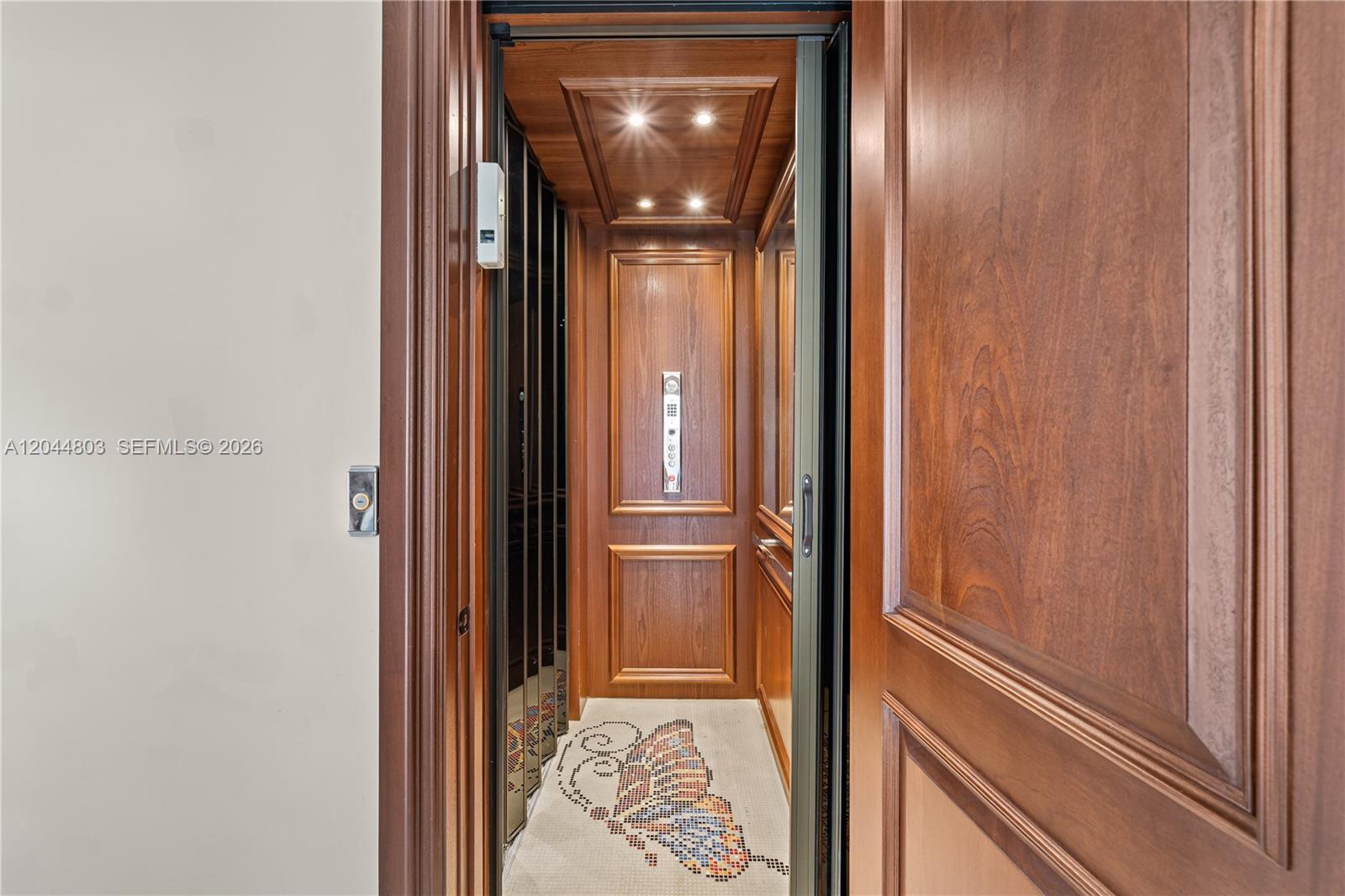 150 Edgewater Dr