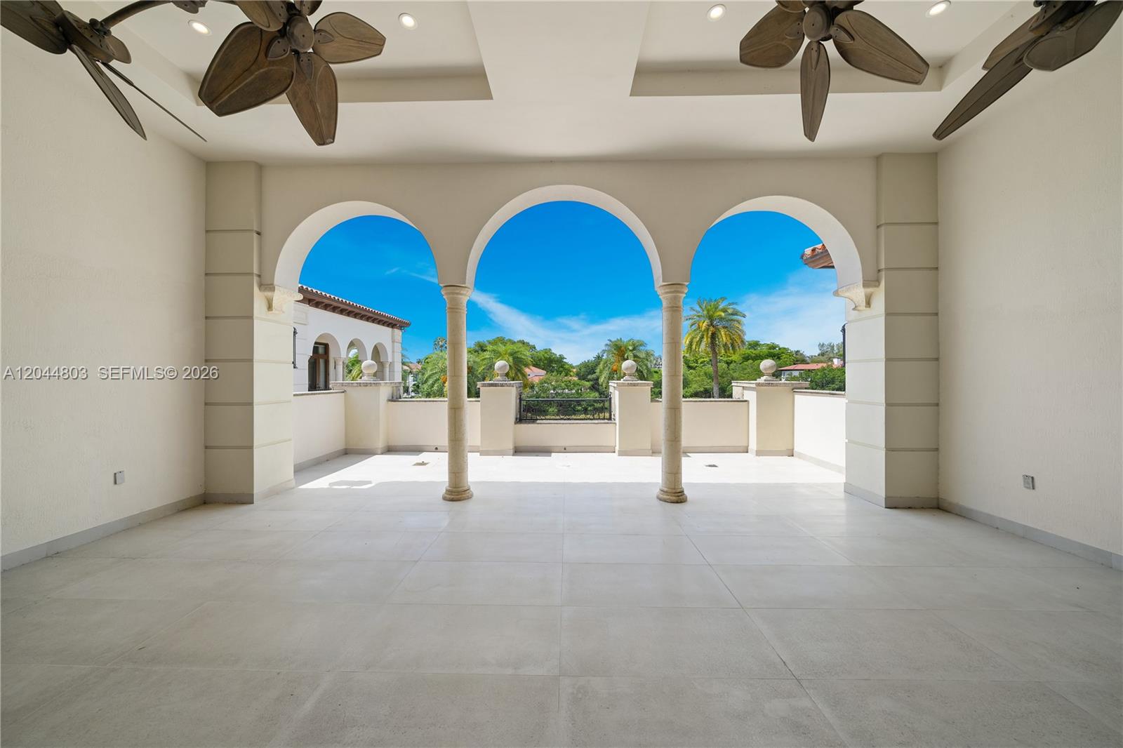 150 Edgewater Dr