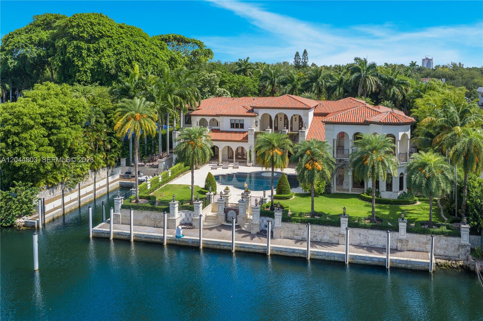 150 Edgewater Dr