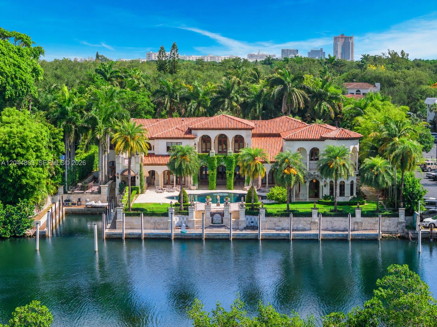 150 Edgewater Dr