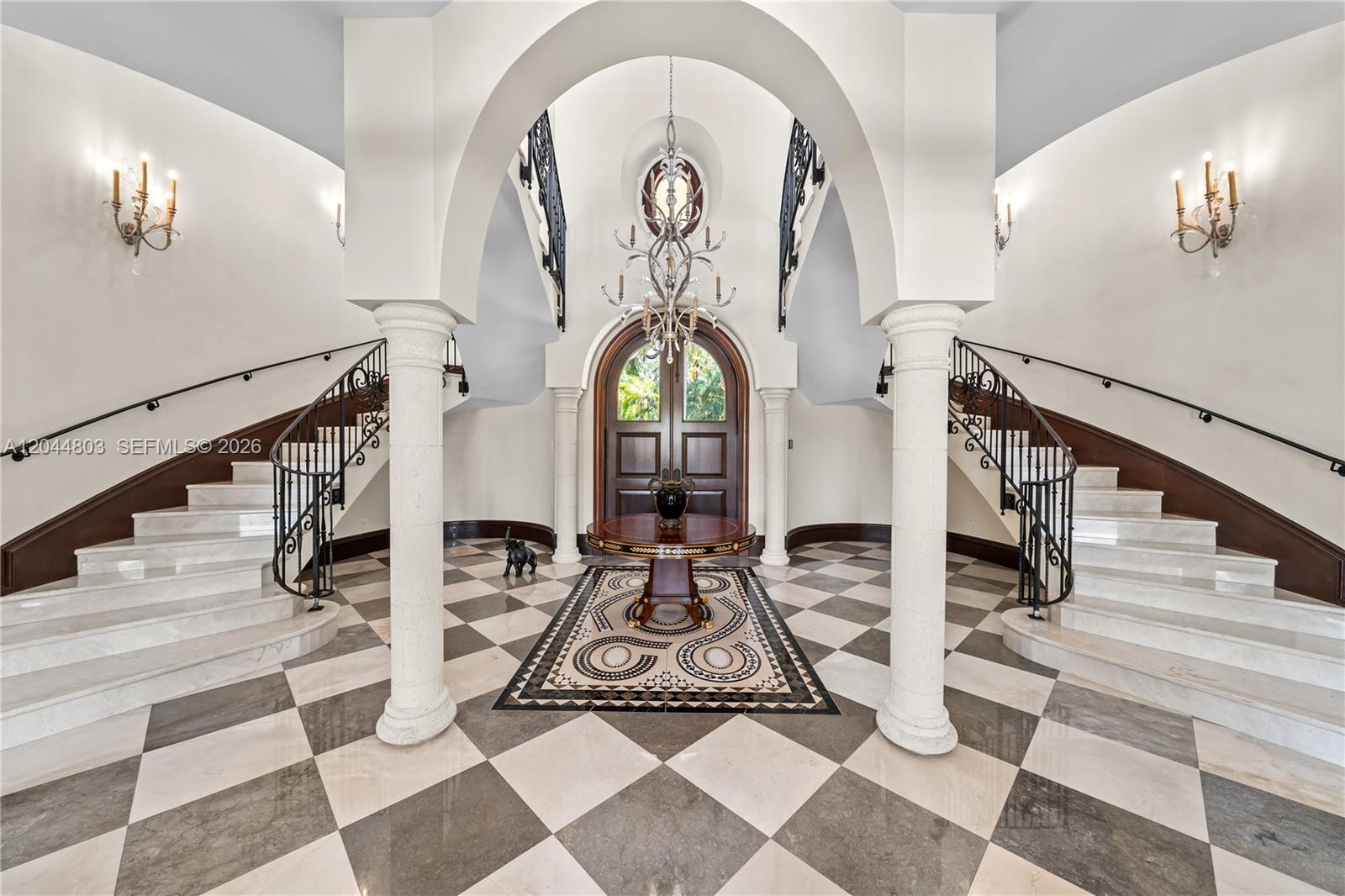 150 Edgewater Dr